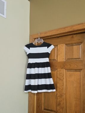 Gymboree Black and White Striped Short Sleeve Dress